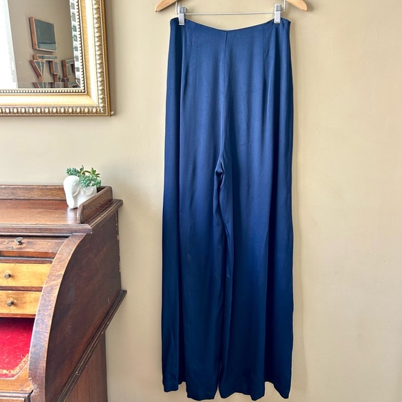 Les Heroines by Vanessa Cocchiaro Wide Leg Trouser Pants Navy Blue Satin Size 8 - Picture 6 of 13